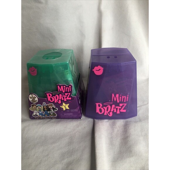 Bratz Flashback Mini Cosmetics Limited Edition Lot of (2) NEW 2022 - Picture 1 of 6